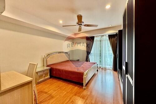 "Spacious 3BR Condo in Central Bangkok for Rent"