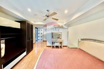 "Spacious 3BR Condo in Central Bangkok for Rent"