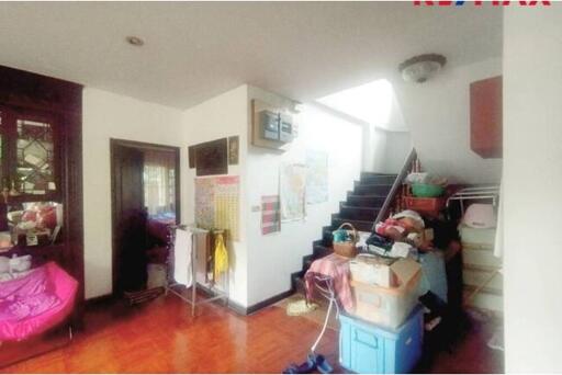 696 Sqm., 4 Beds Townhouse listed for ฿ 7,500,000.