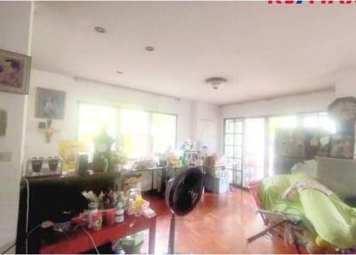 696 Sqm., 4 Beds Townhouse listed for ฿ 7,500,000.