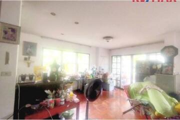 696 Sqm., 4 Beds Townhouse listed for ฿ 7,500,000.