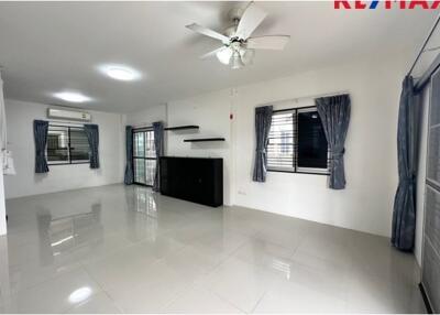 140 Sqm., 3 Beds Townhouse listed for ฿ 3,500,000.