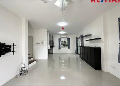 140 Sqm., 3 Beds Townhouse listed for ฿ 3,500,000.