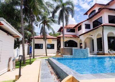 8 bedroom House in Paradise Villa 1 East Pattaya