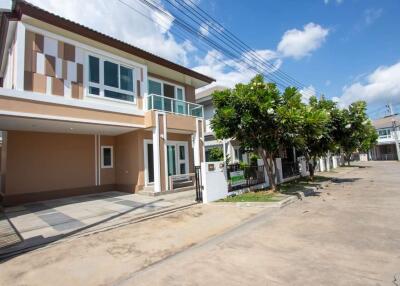 Unfurnished 3 Bed House for Sale : Karnkanok 21