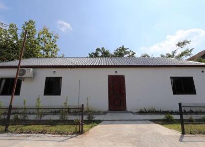 3 Bedroom bungalow with 1 bedroom Rice Barn