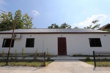 3 Bedroom bungalow with 1 bedroom Rice Barn