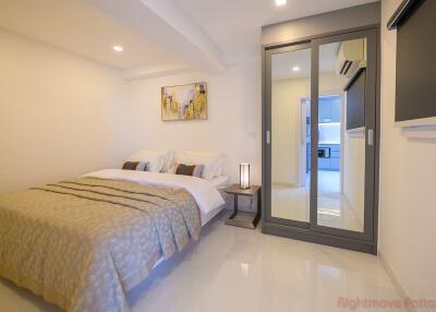 1 ห้องนอน คอนโด สำหรับขาย ใน พัทยากลาง - Center Condotel