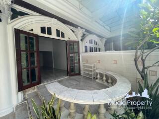 5 Bedroom Townhouse for Rent in Ekkamai 26, Watthana, Bangkok