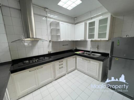 5 Bedroom Townhouse for Rent in Ekkamai 26, Watthana, Bangkok