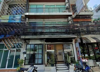 For Sale Bangkok Shophouse Silom BTS Chong Nonsi Bang Rak