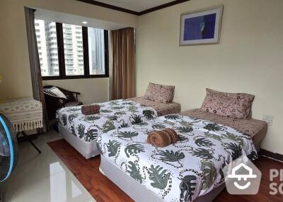 4-BR Condo at Omni Tower near BTS Nana