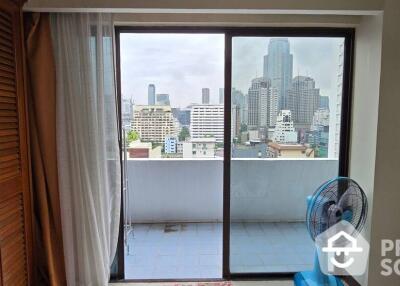 4-BR Condo at Omni Tower near BTS Nana