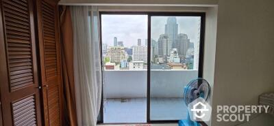 4-BR Condo at Omni Tower near BTS Nana