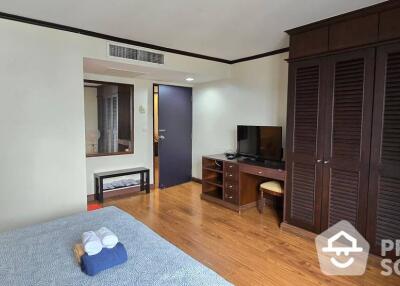 2-BR Condo at Omni Tower near BTS Nana