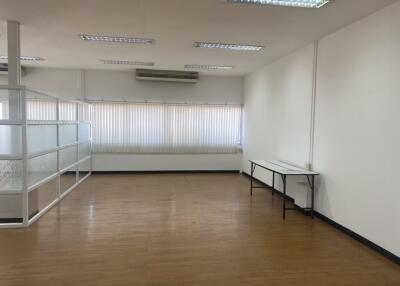 For Rent Bangkok Office Sukhumvit BTS Phra Khanong Watthana