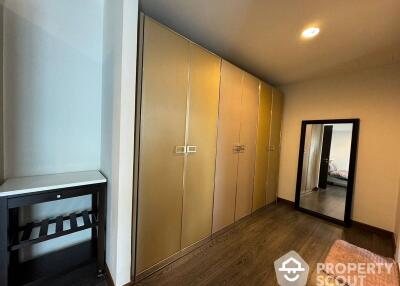 3-BR Condo at The Crest Ruamrudee near BTS Phloen Chit