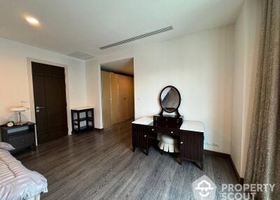 3-BR Condo at The Crest Ruamrudee near BTS Phloen Chit