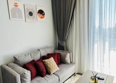 1-BR Condo at Xt Ekkamai near BTS Thong Lor