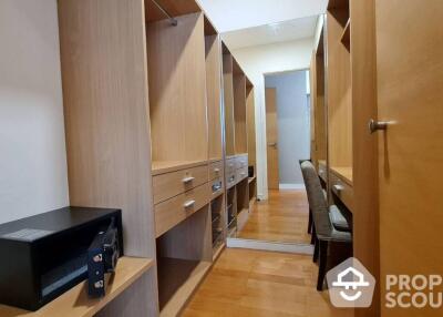 2-BR Condo at Fullerton Sukhumvit near BTS Ekkamai