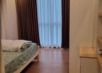 1-BR Condo at Supalai Oriental Sukhumvit 39 near MRT Phetchaburi