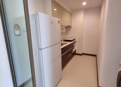 1-BR Condo at Supalai Oriental Sukhumvit 39 near MRT Phetchaburi