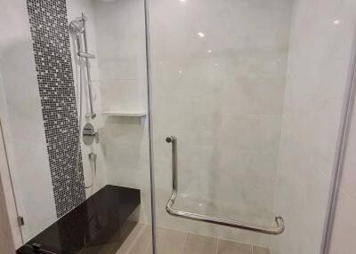 1-BR Condo at Supalai Oriental Sukhumvit 39 near MRT Phetchaburi