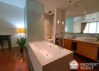 3-BR Condo at Domus Condominium near BTS Asok