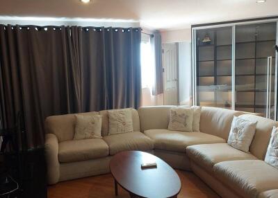 2-BR Condo at Belle Park Residence Condominium in Chong Nonsi