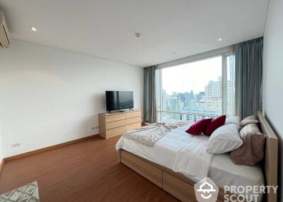 2-BR Condo at Fullerton Sukhumvit near BTS Ekkamai