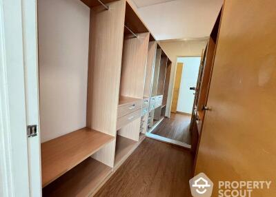 2-BR Condo at Fullerton Sukhumvit near BTS Ekkamai