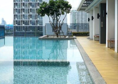 1-BR Condo at Rhythm Asoke Ll near MRT Phra Ram 9