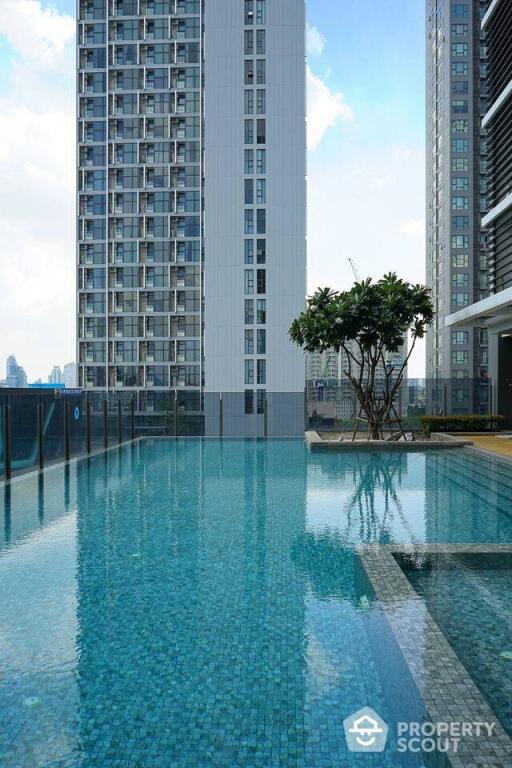 1-BR Condo at Rhythm Asoke Ll near MRT Phra Ram 9