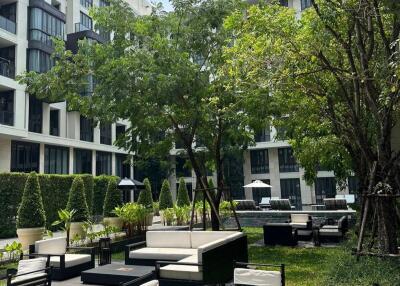 1-BR Condo at The Reserve Sukhumvit 61 near BTS Thong Lor