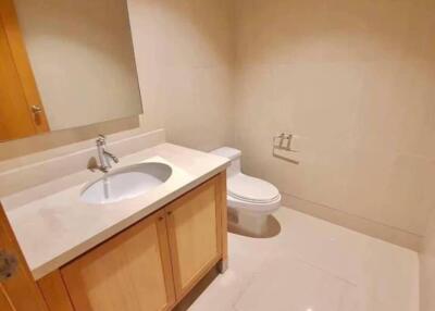 1-BR Duplex at The Emporio Place near BTS Phrom Phong