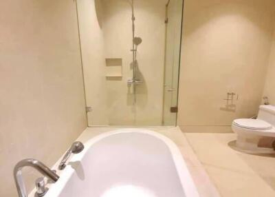 1-BR Duplex at The Emporio Place near BTS Phrom Phong