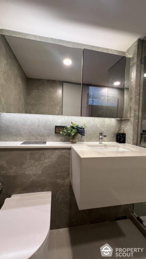 1-BR Duplex at Soho Bangkok Ratchada near MRT Huai Khwang