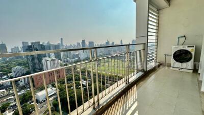 2 Bedrooms Modern Furnished Condo, Baan Rajprasong - Ratchadamri