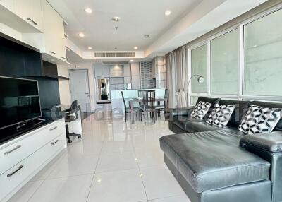 2 Bedrooms Modern Furnished Condo, Baan Rajprasong - Ratchadamri