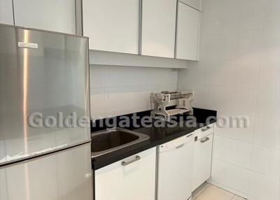 2 Bedrooms Modern Furnished Condo, Baan Rajprasong - Ratchadamri