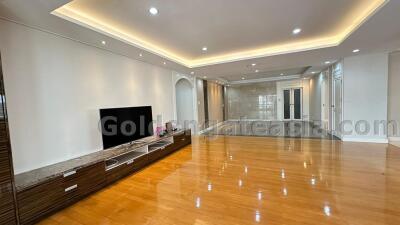 3 Bedrooms Condo plus Study Room - Sukhumvit 23