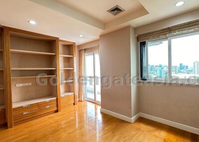 3 Bedrooms Condo plus Study Room - Sukhumvit 23