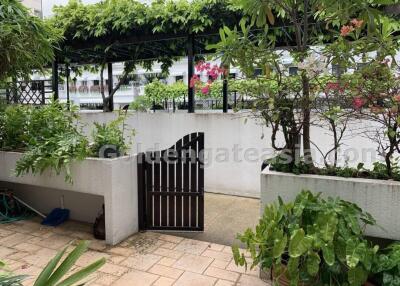 3 Bedrooms Townhouse in Family Compound - Sukhumvit 31