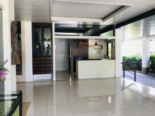 3 bedroom apartment for rent at Baan Sailom