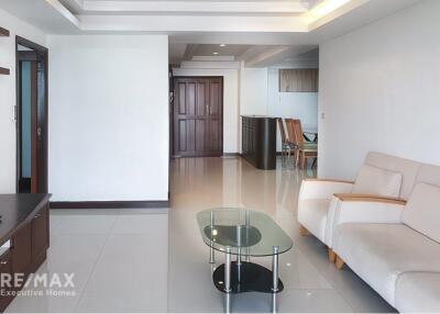 Luxurious ROYAL CASTLE Condominium for Sale - 9 Mins Walk to BTS Phrom Phong