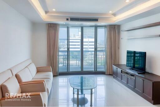 Luxurious ROYAL CASTLE Condominium for Sale - 9 Mins Walk to BTS Phrom Phong