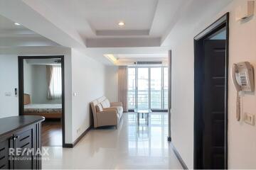 Luxurious ROYAL CASTLE Condominium for Sale - 9 Mins Walk to BTS Phrom Phong