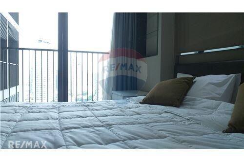 Noble Remix Condo For Rent - High Floor 2 Bedroom, Negotiable Price, 3 Mins Walk to BTS Thong Lo