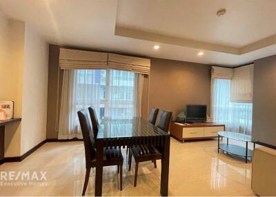 Luxurious 1-BR Condo near BTS Ekkamai - Only 11 Mins Walk Away!