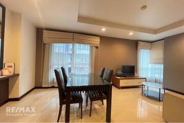 Luxurious 1-BR Condo near BTS Ekkamai - Only 11 Mins Walk Away!